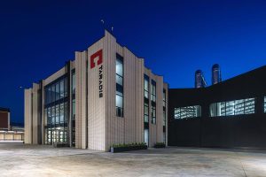 معماری ساختمان اداری کارخانه تارادیس