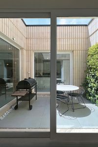 معماری ساختمان مسکونی یازده