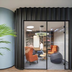 طراحی دفترکار مرکزی