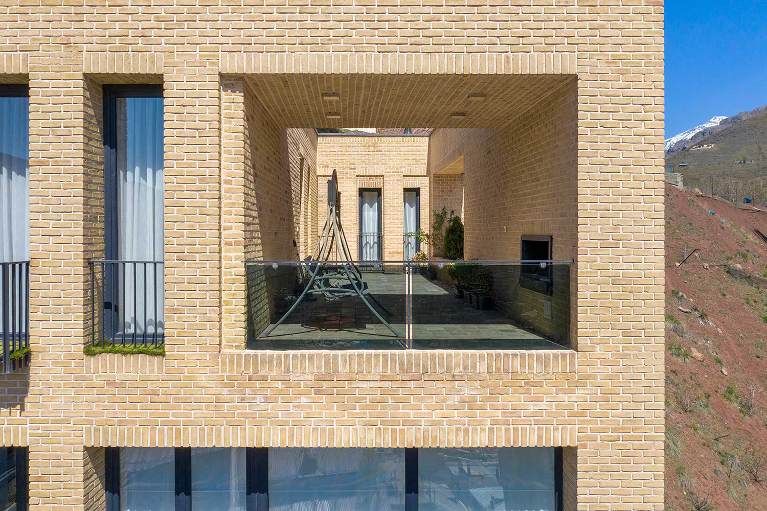 معماری آپارتمان مسکونی میگون