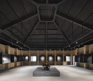 طراحی گالری بی دیوار