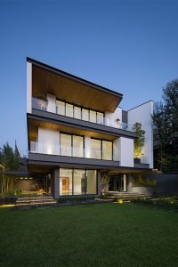 معماری ویلا حیاط مابین