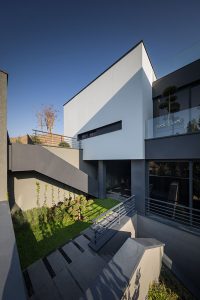 معماری ویلا حیاط مابین