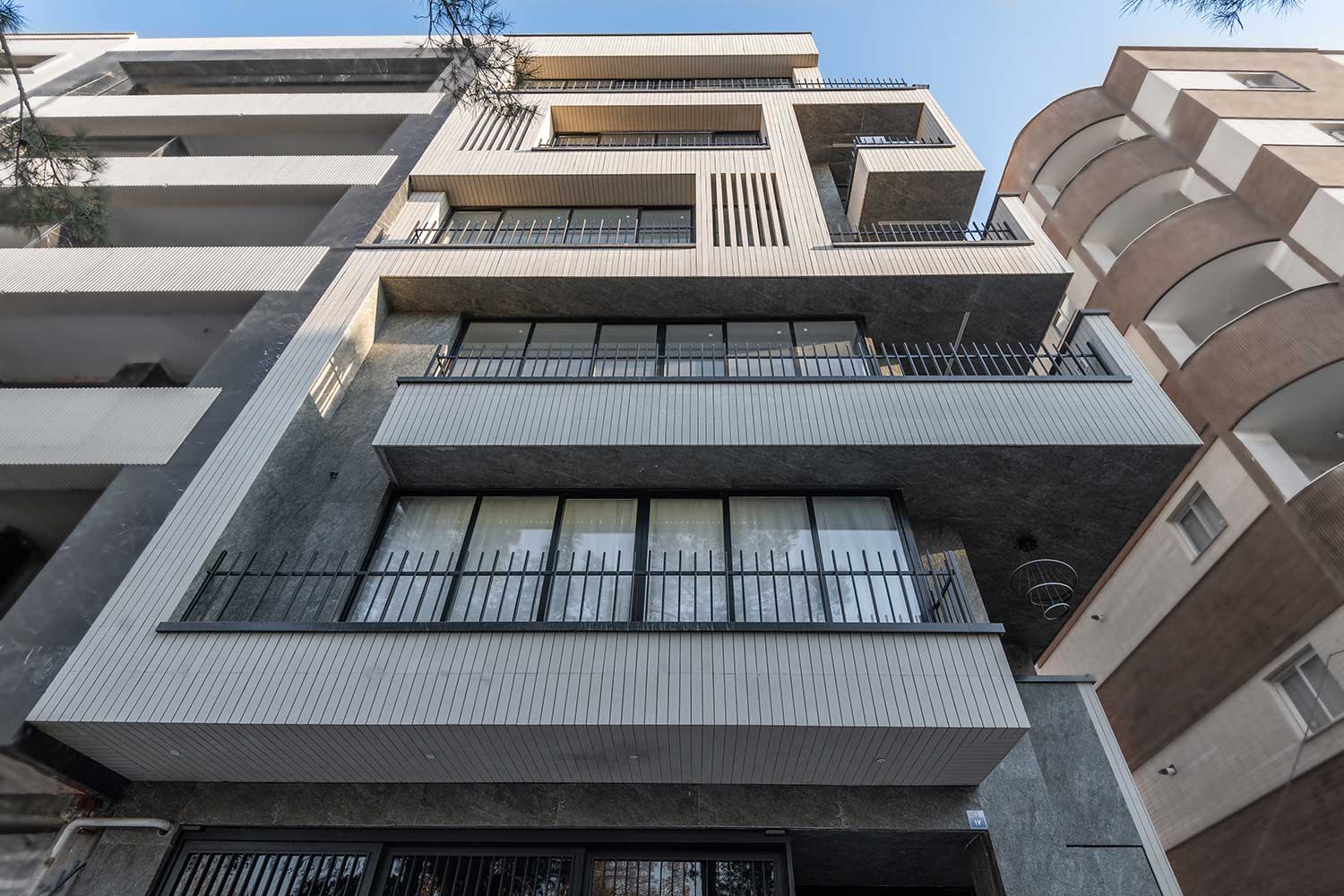 معماری خانه ای رو به پارک