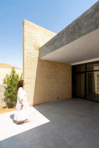 معماری ویلا بی نشاط