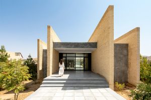 معماری ویلا بی نشاط