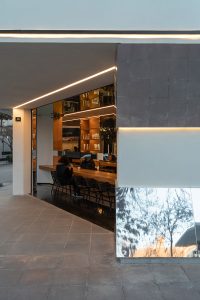 طراحی داخلی کافی شاپ لوکات