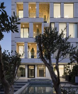 معماری ساختمان مسکونی بهار