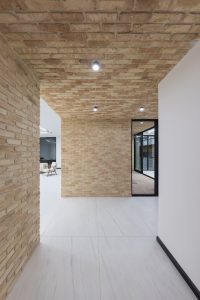 معماری ساختمان مسکونی بهار