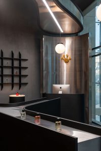 طراحی فروشگاه عطر فراگ
