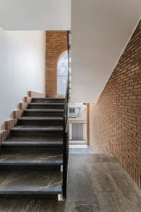 معماری خانه ارغوان