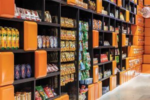 طراحی داخلی فروشگاه کَندی کِیو