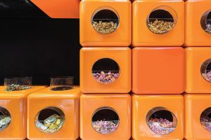 طراحی داخلی فروشگاه کَندی کِیو