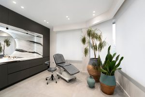 طراحی کلینیک زیبایی درخشش خاموش